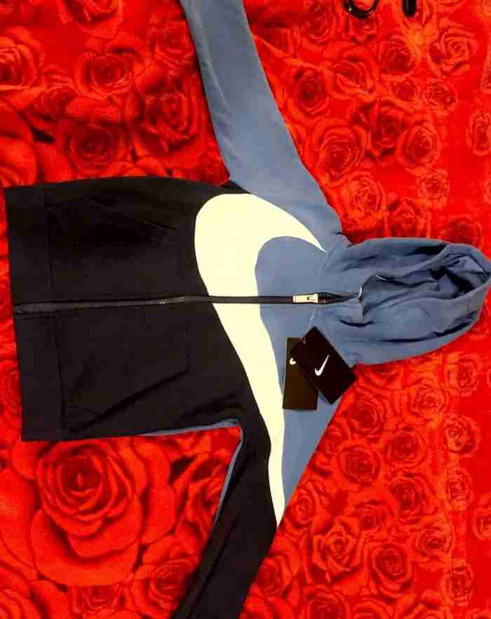 Nike brand new jacket for unisex