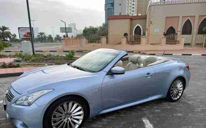 Infiniti G37 . 2013 كشف