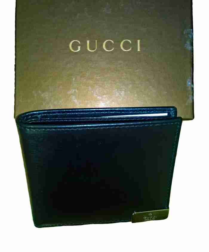 محفظة Gucci اصلية جديدة