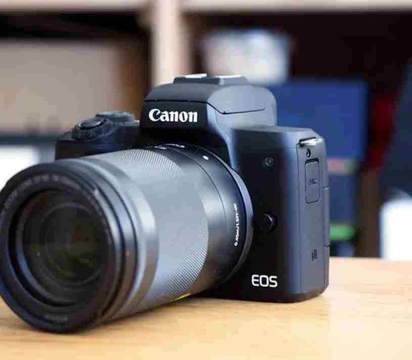 كانون EOS M50