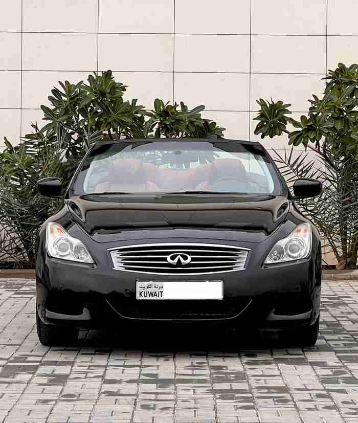 INFINITI G37 2012