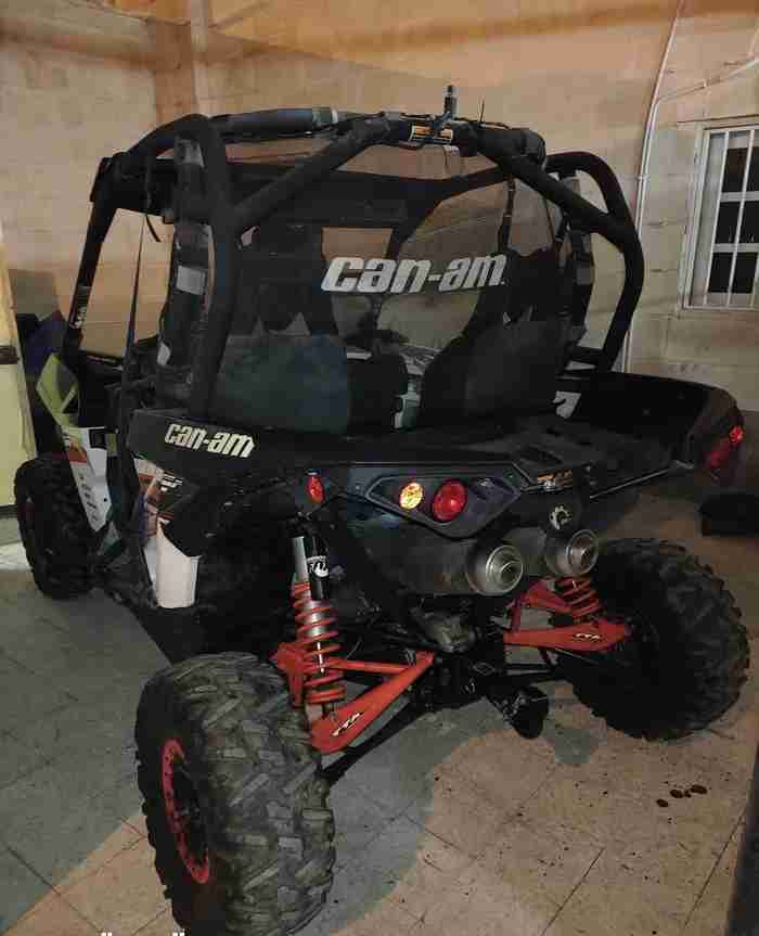 دراجه رباعيه CAN AM 1000R 2014