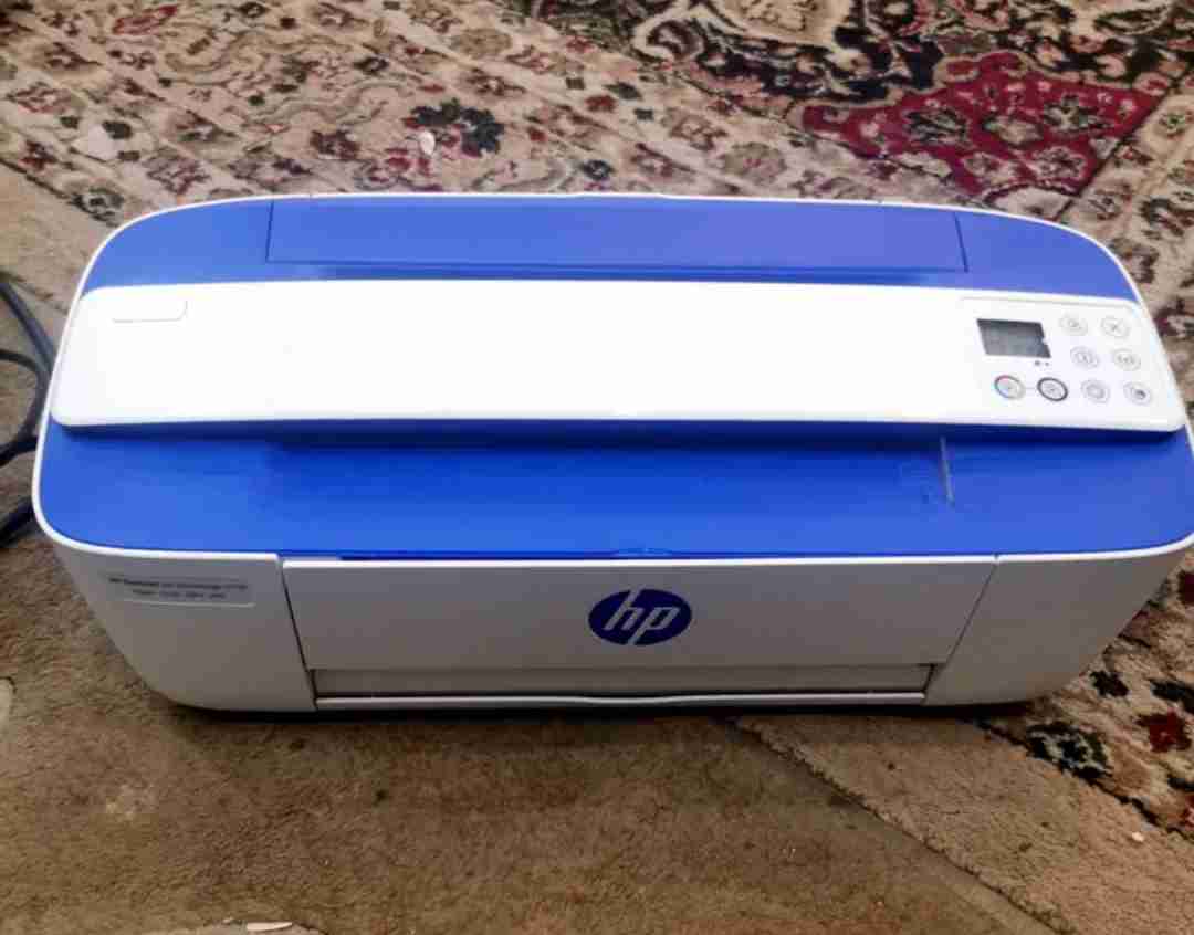 للبيع طابعه من HP ب 6 دنانير