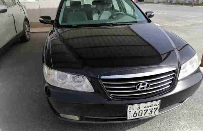 Hyundai Azera model 2008 excellent condition black color