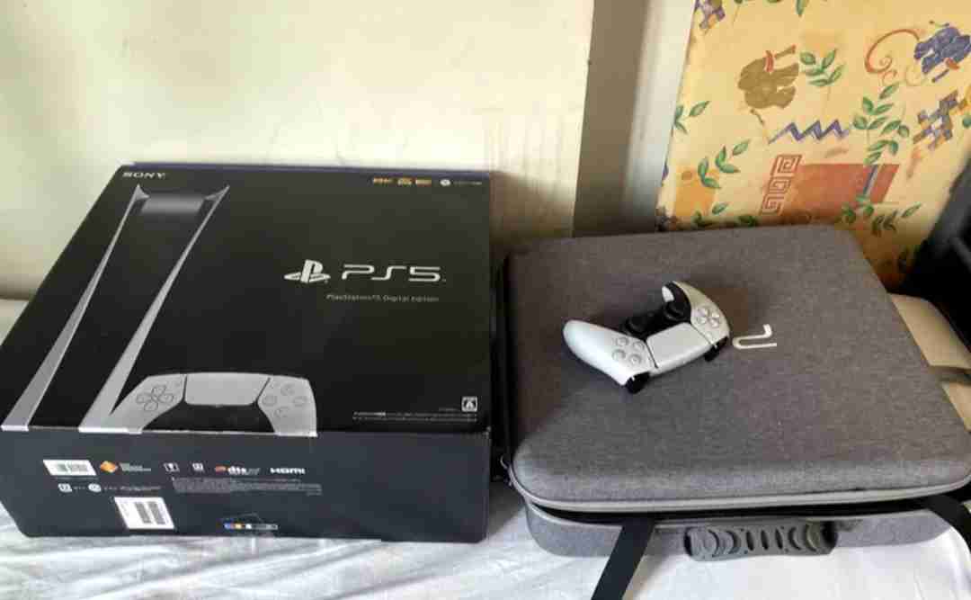 PlayStation 5 for sale, بليستيشن 5 لا البيع