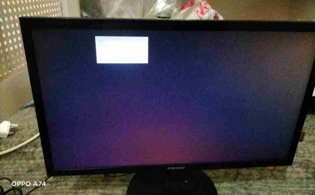 good condition samsung monitor screen size 19 inch