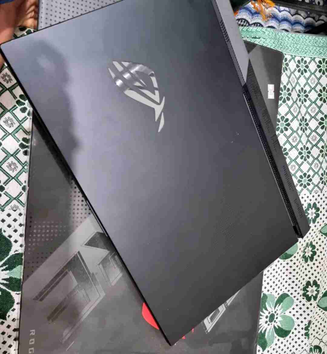 Asus Rog Strix Scar 17