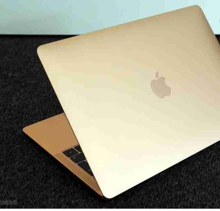 للبيع ماك بوك اير 2020 MacBook Air/Core i5/500 GB SSD/8 GB RAM