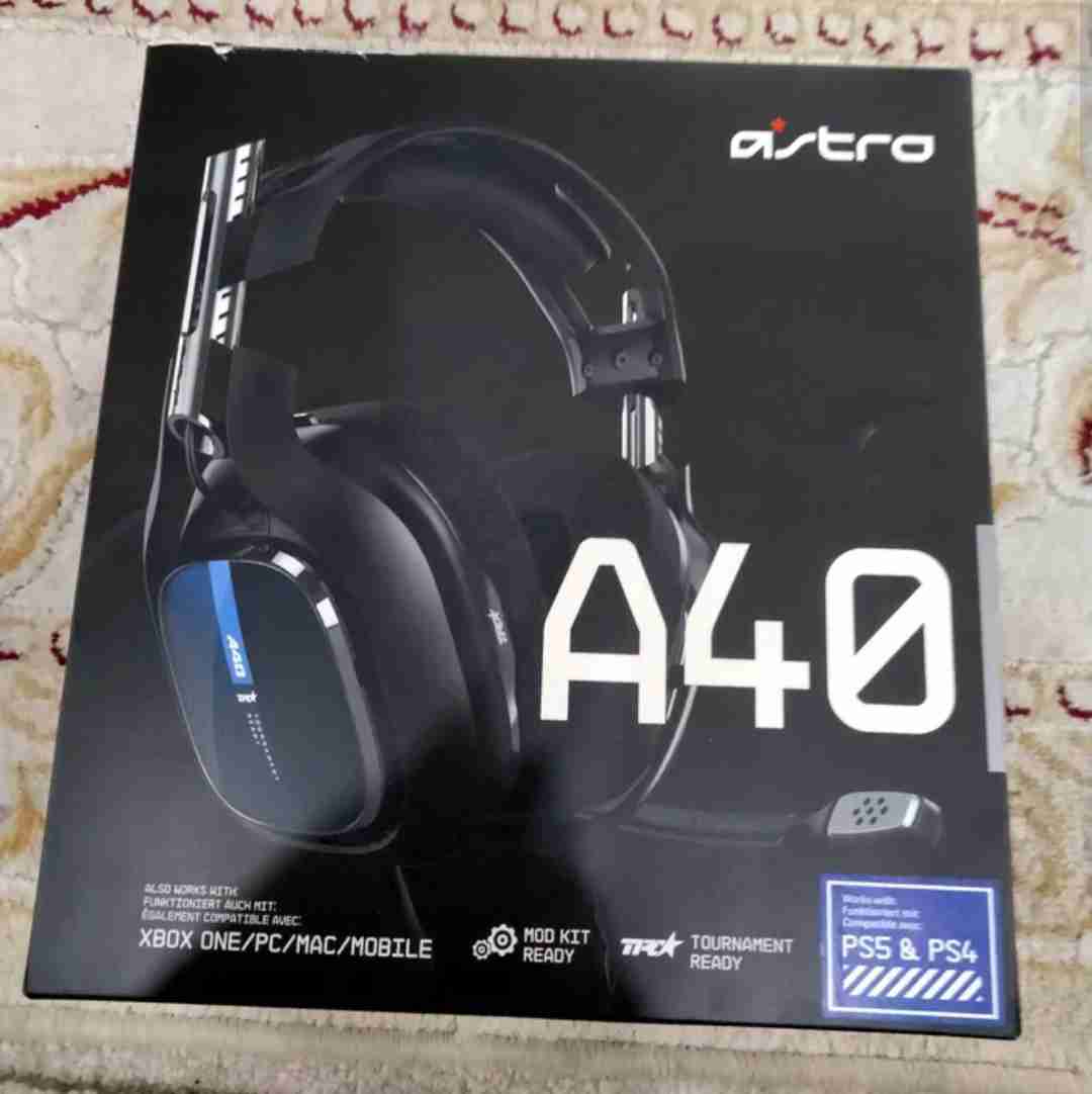 Astro A40