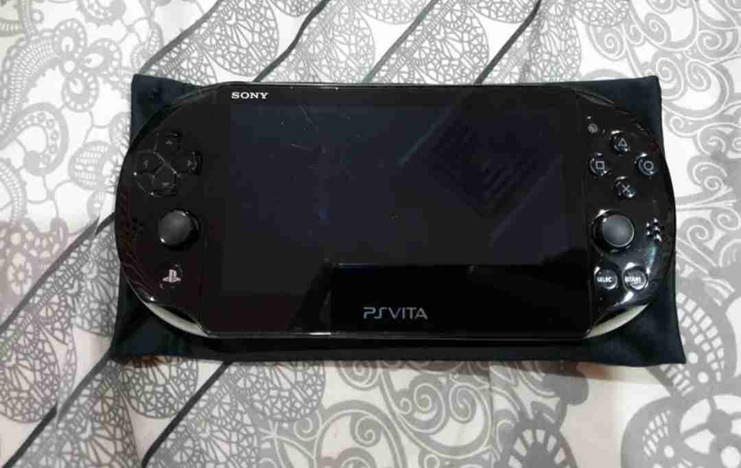 PS Vita Slim Jailbroken مهكرة