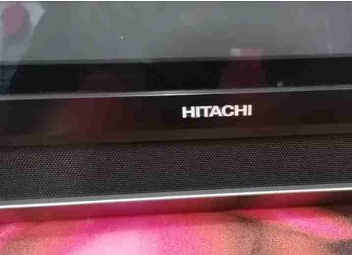 Hitachi TV 42 inches not smart with original remote HDTV hdmi made in Malaysia