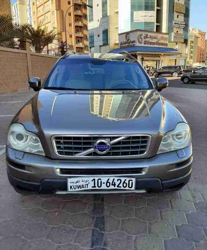 فولفو 2011 XC90 بحاله نادره جدا وصبغ وكاله عدا قطعه وشرط الفحص