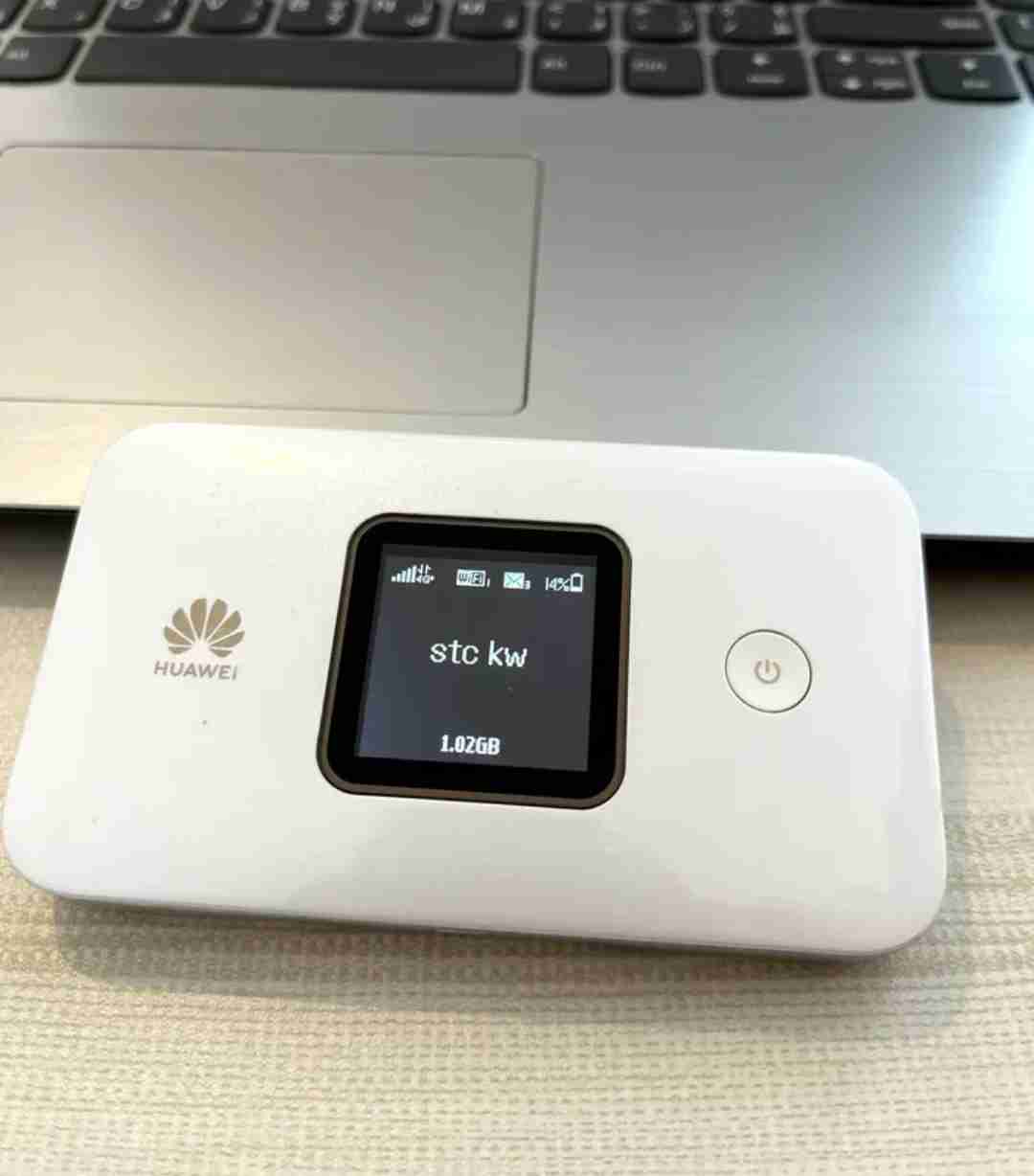 HUAWEI POCKET ROUTER.