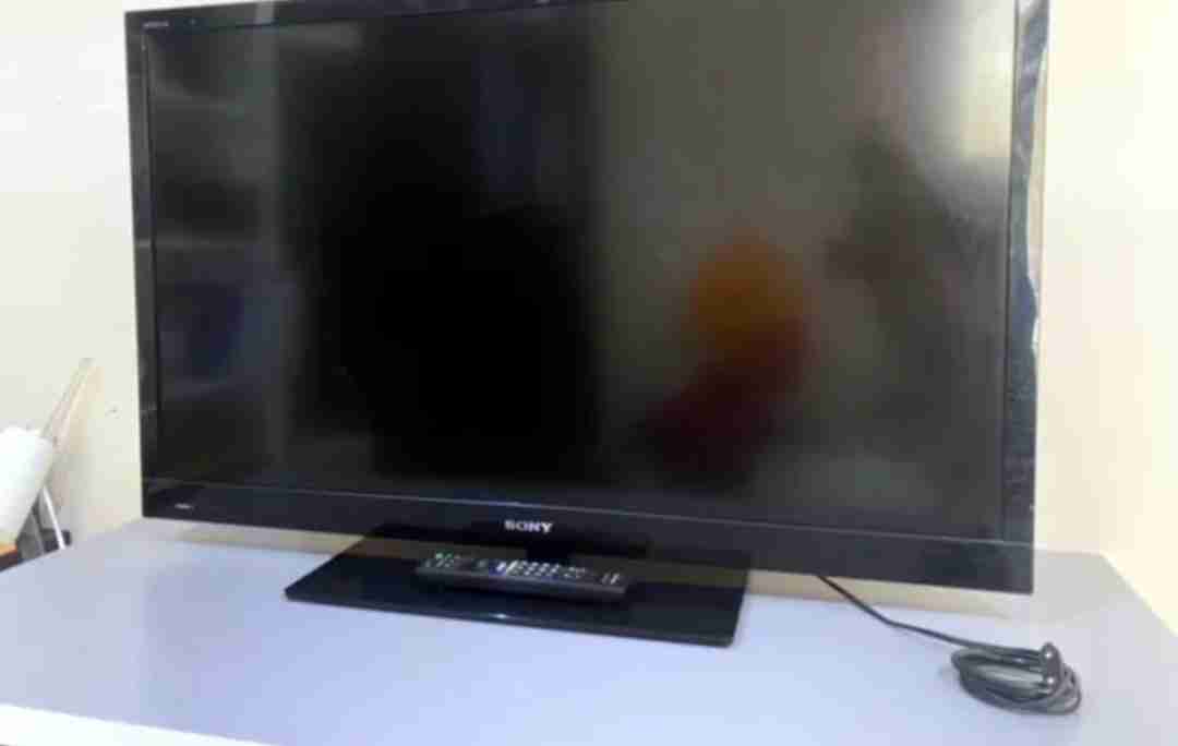 SONY Bravia LED TV + Sony DVD Player