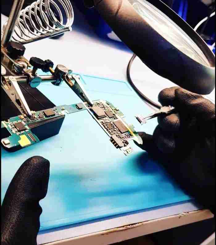 IPhone and All major Brands Repairing