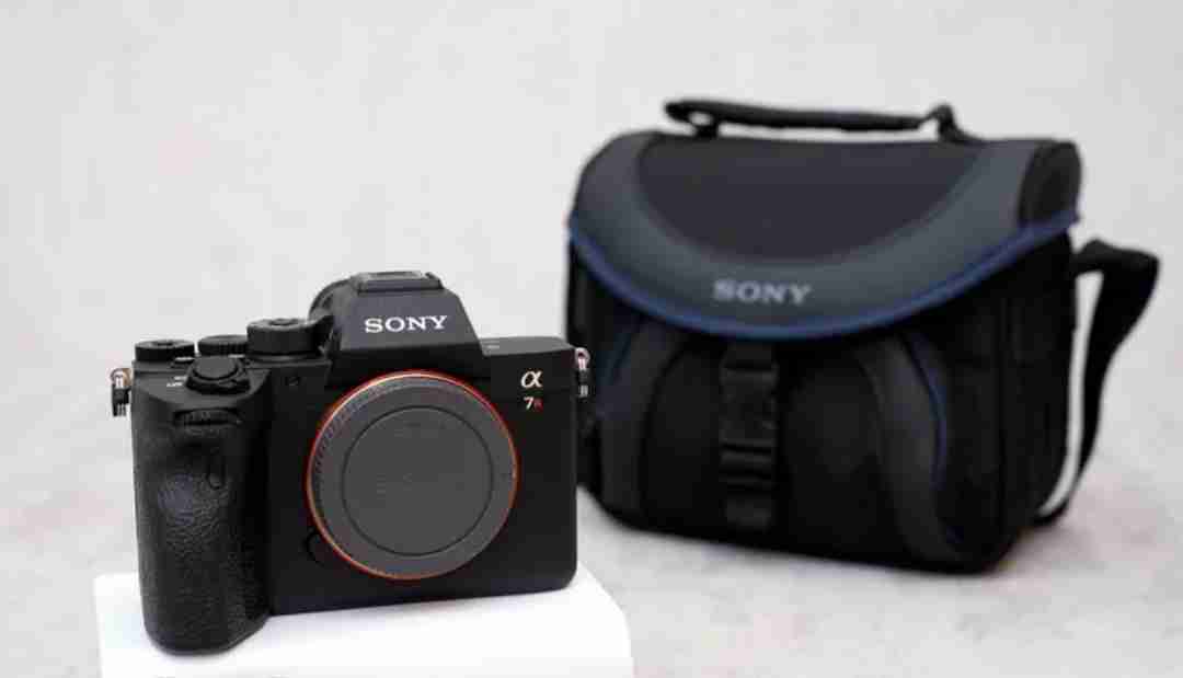 للبيع كاميرا Sony A7 R IV