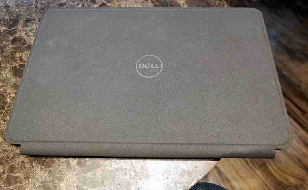 للبيع لابتوب وتبليت ديل dell venue 11 pro 7140