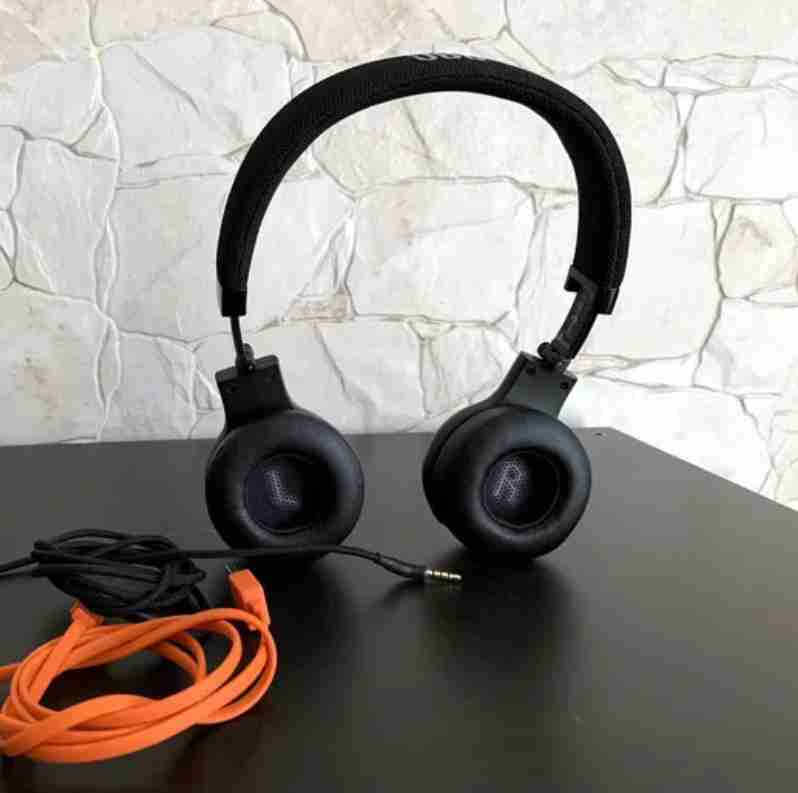 JBL E45BT Wireless Bluetooth Headphones – Black