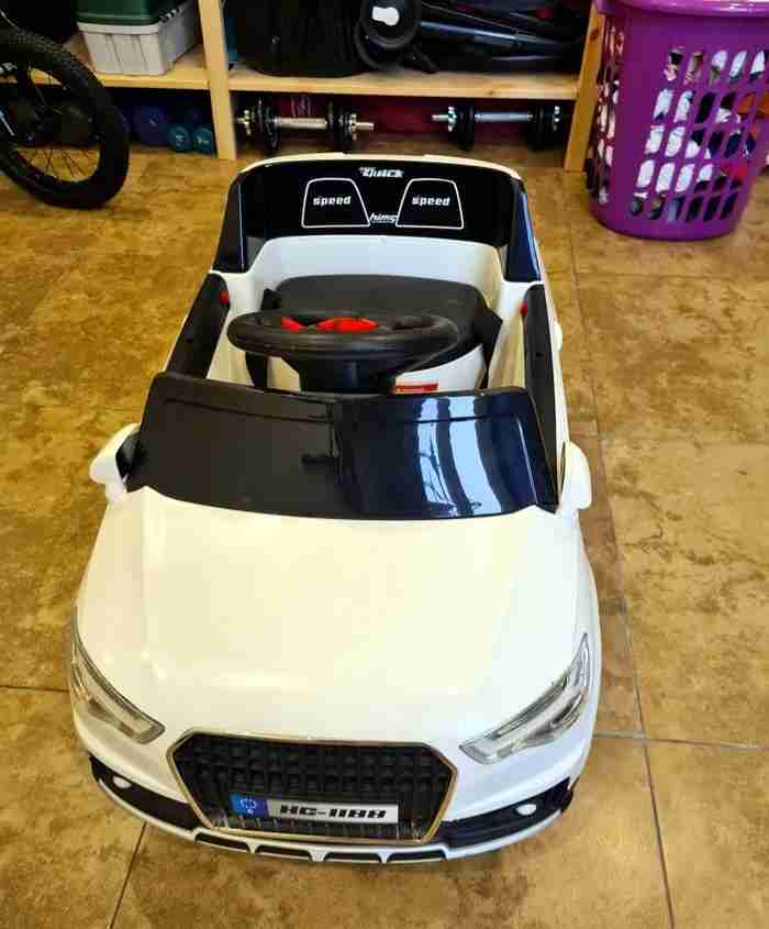 Kids electric car