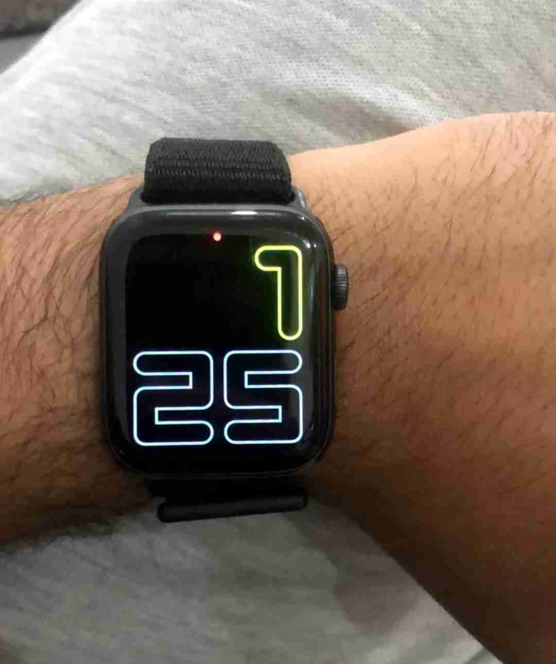 ابل واتش se 44mm