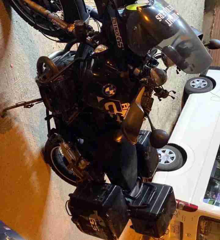 بيع دراجة نارية بي ام دبليو بحالة ممتازه (BMW motorcycle in excellent condition