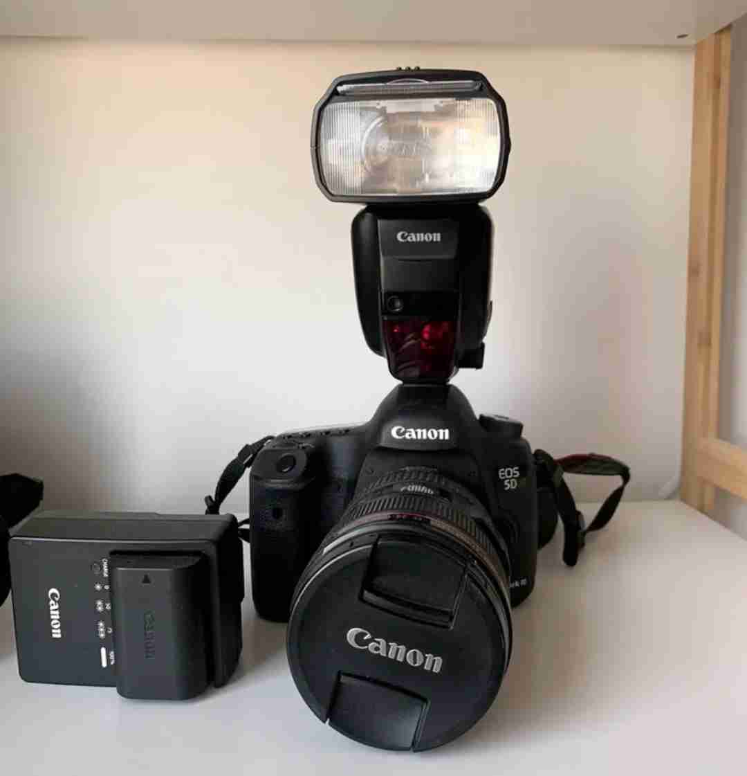 canon mark iii + lens + flash