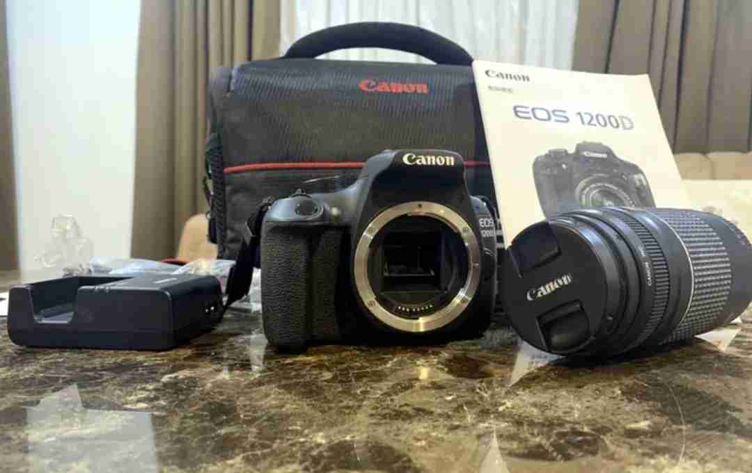 كاميرا كانون EOS1200D