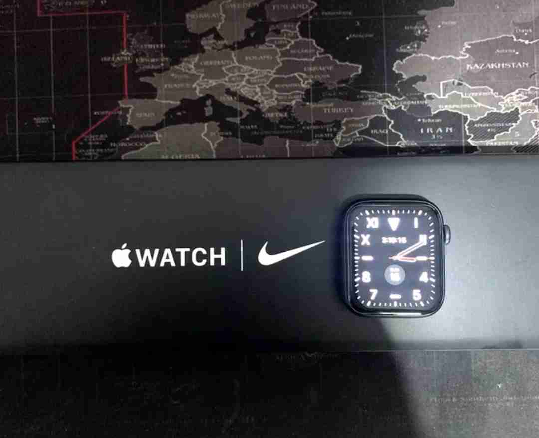 Apple Watch Series 6 44mm Wi-Fi (Nike Edition)