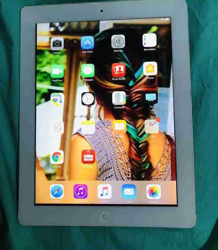 iPad 4 generation WiFi 16 gb memory ( no have problems)