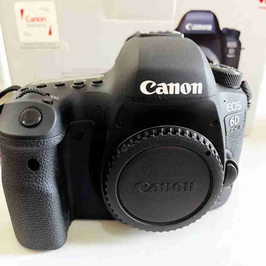 Canon 6D mark 2 excellent condition