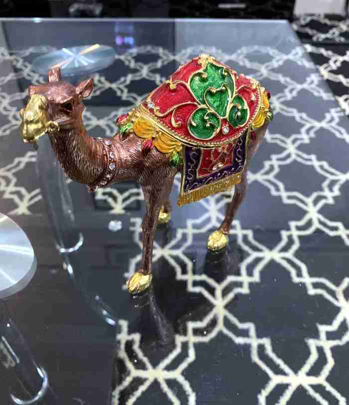 Camel model in perfect condition