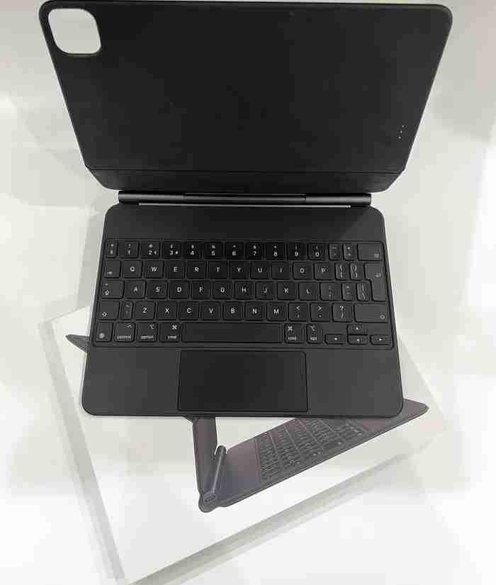 Apple Magic Keyboard 11 inch