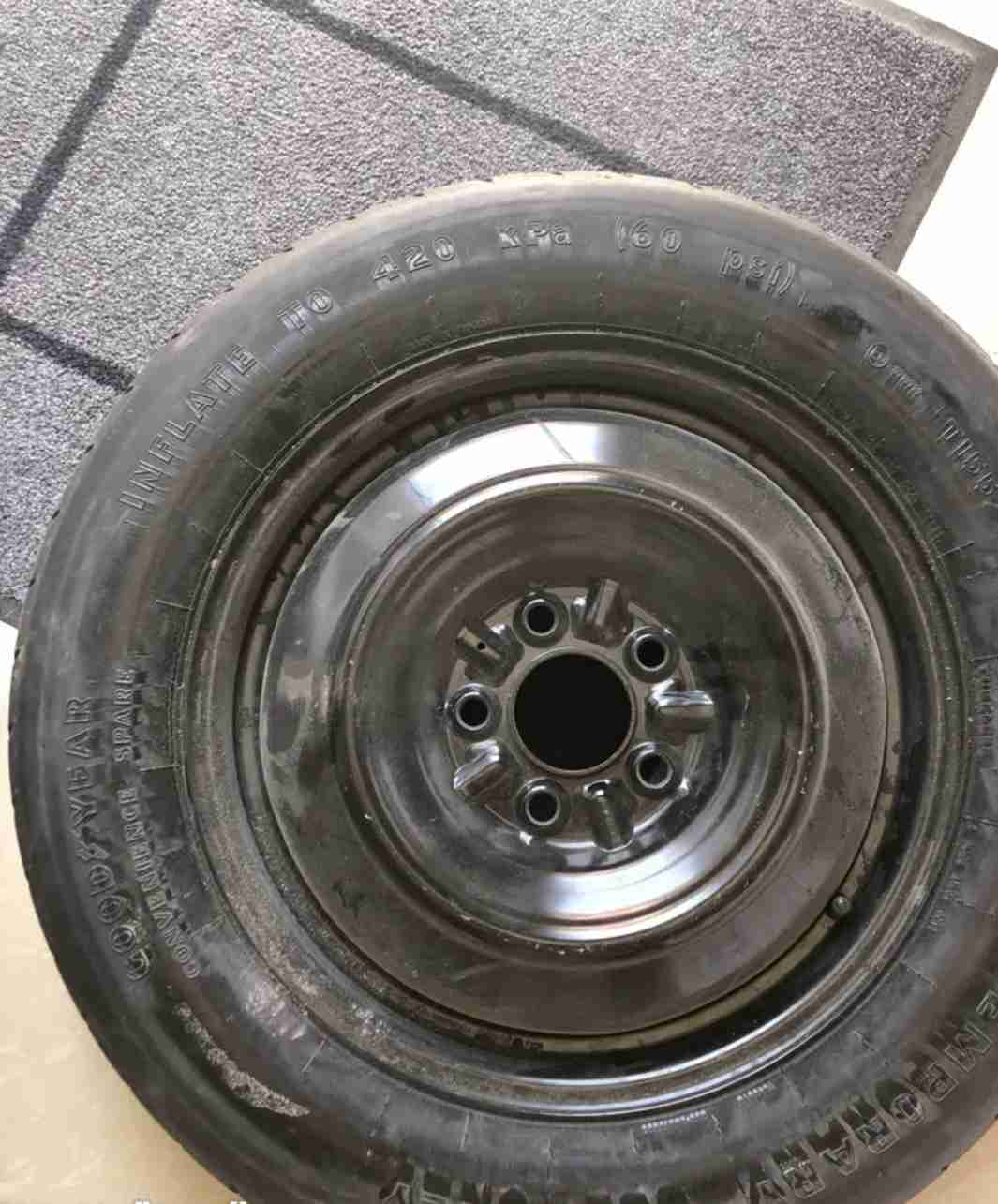 spare tire تاير احتياطي