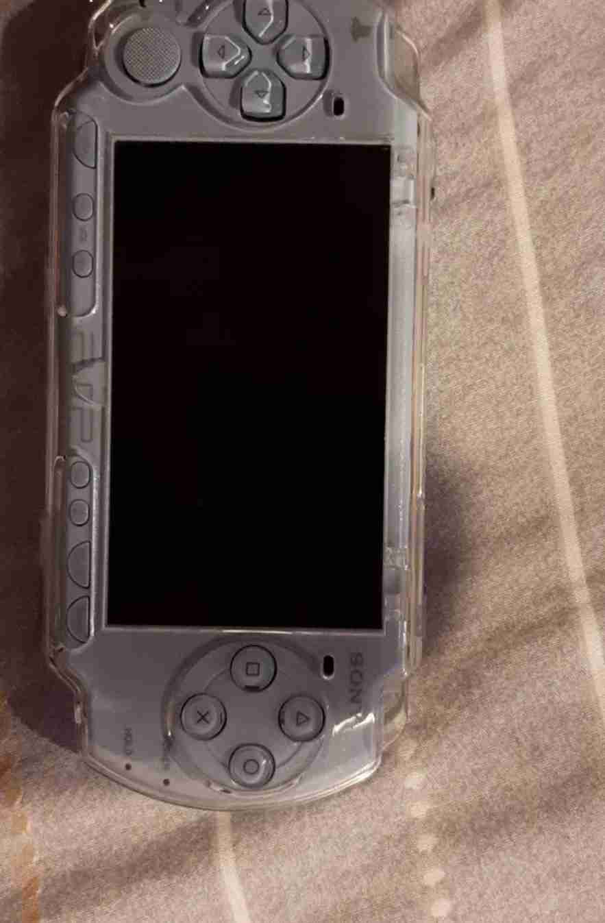 psp slim 2000 حاله ممتازة