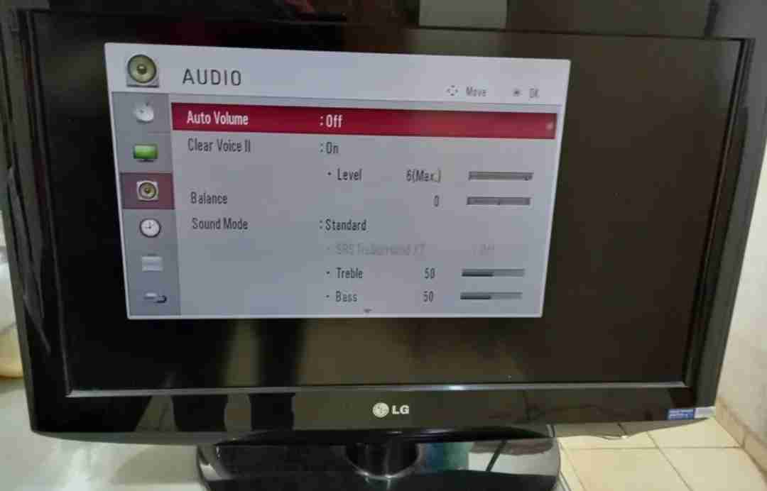 Lg 26 inches LCD with original remote