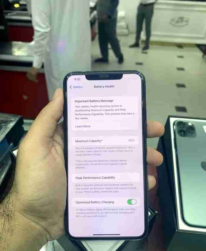 للبيع iPhone XS Max نظيف كالجديد مع كفاله شهر و كفر و حمايه