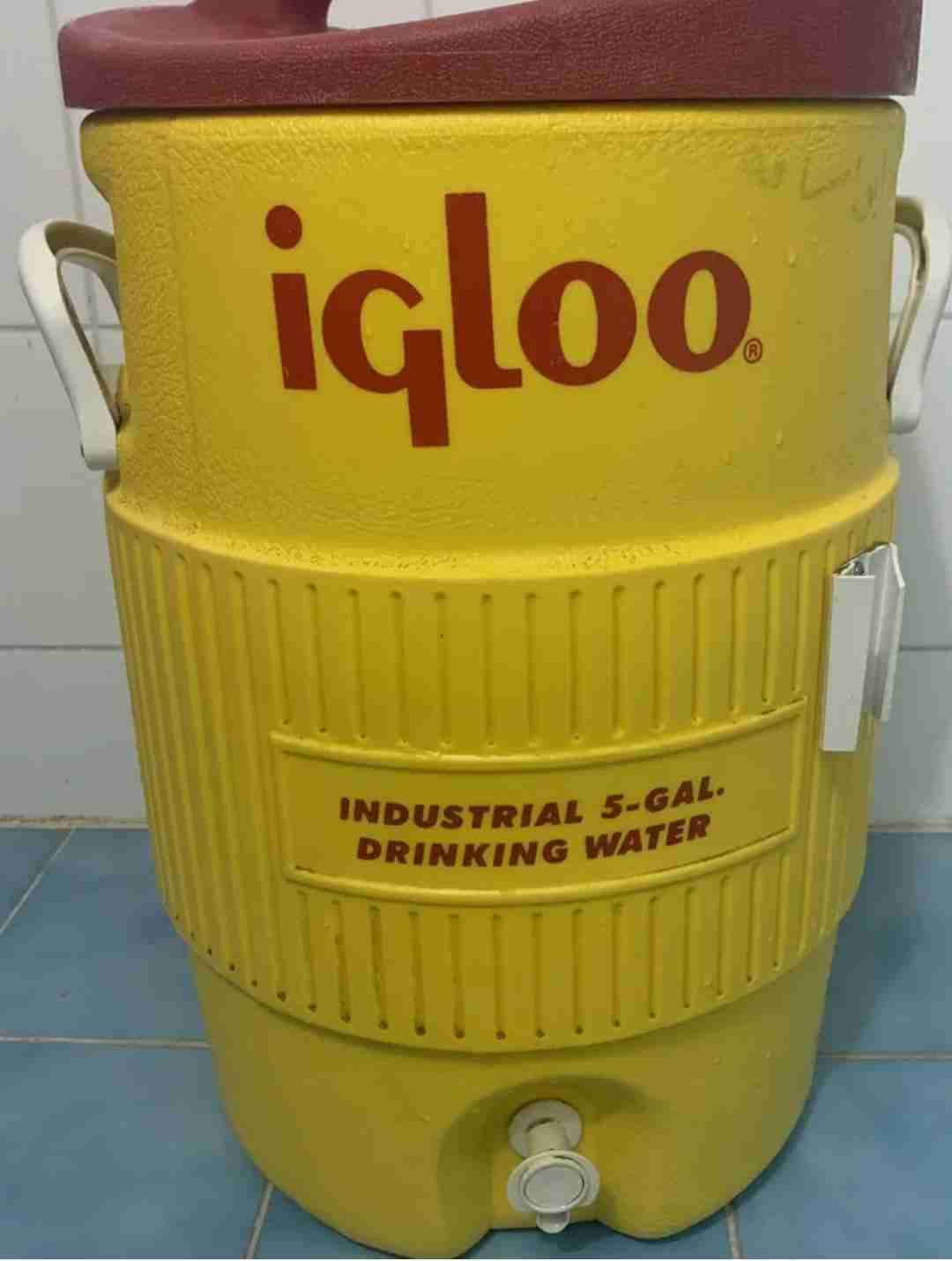 water cooler IGLOO INDUSTRIAL 5-GAL. DRINkING WaTER