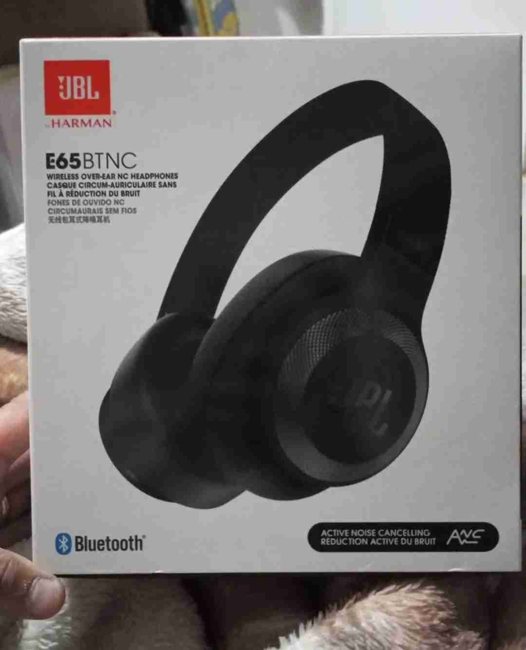 headphone E65BTNC JBL brand new