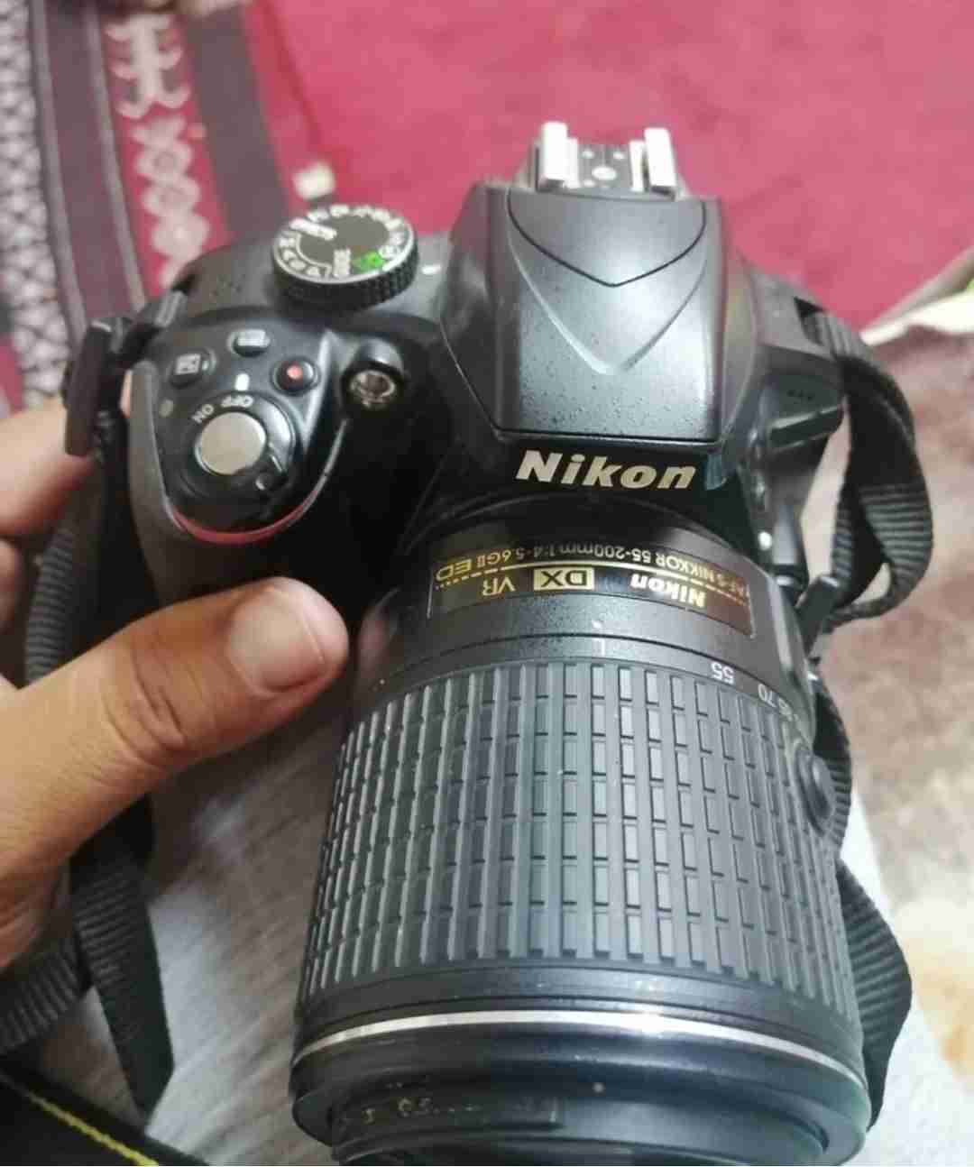 كاميرا Nikon D3300 بحاله ممتازه مافيها اي شئ للبيع