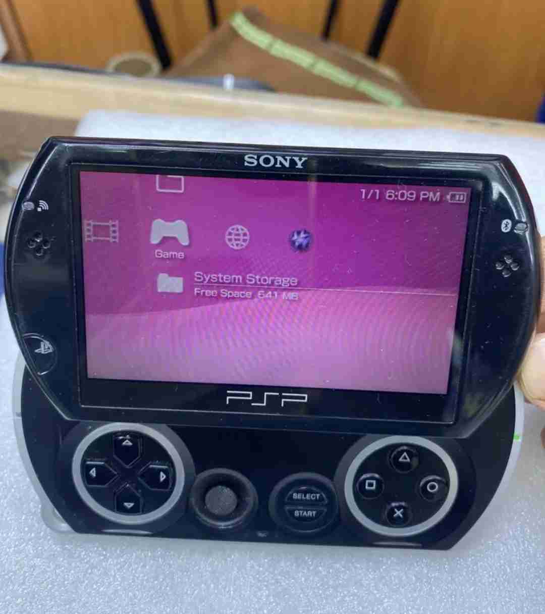 psp with 32 gb memori inside 100+ games