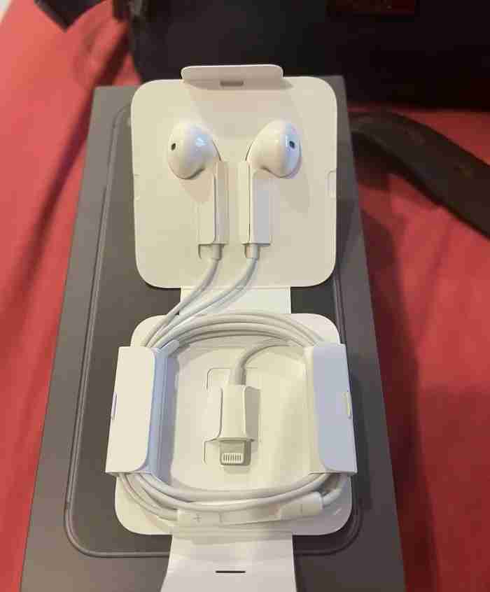 iPhone headset new never used