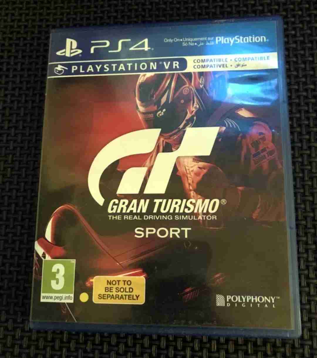 لعبة GRAN TURISMO للبيع