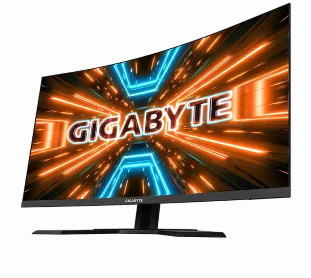 Gigabyte 32inch 165hz 2k hdr curved monitor for sale