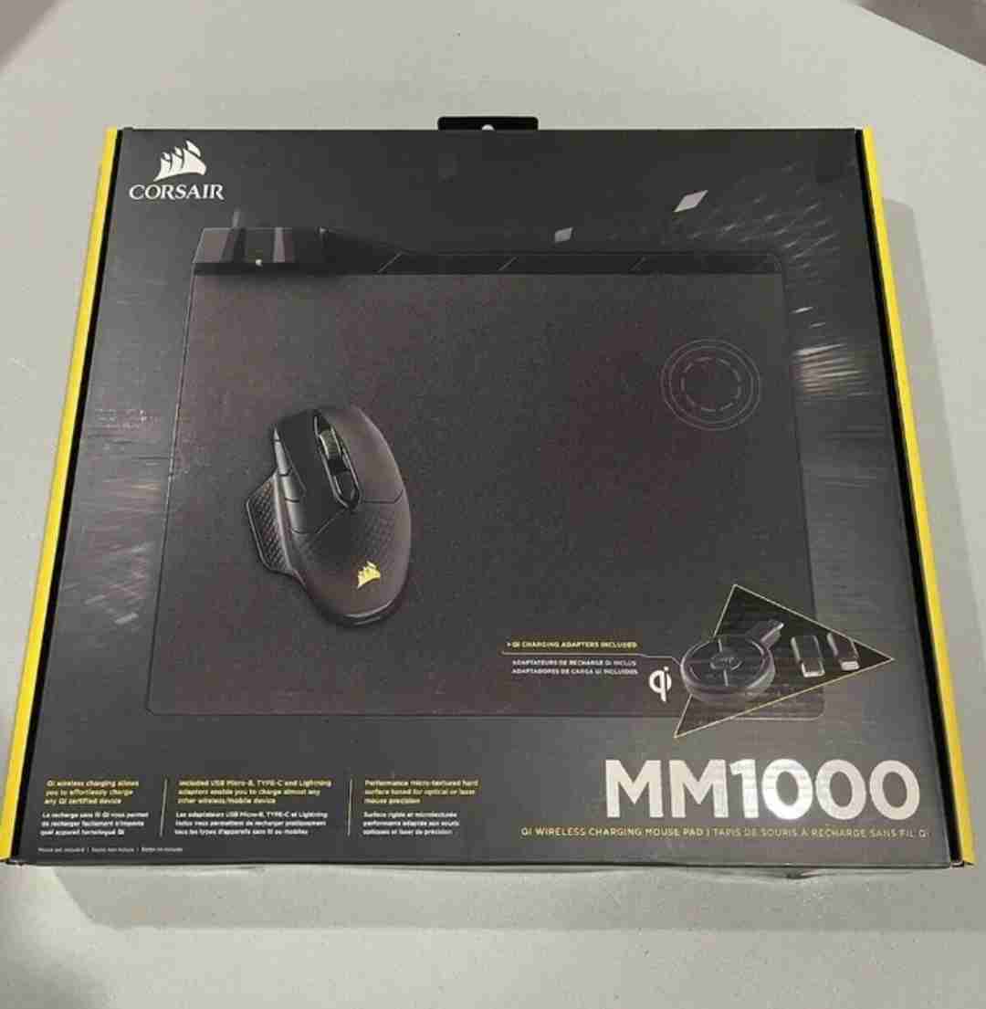 ماوس باد كورسير مع تقنية كيو آي للشحن اللاسلكي Corsair MM1000