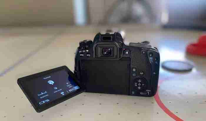 canon 77d like new