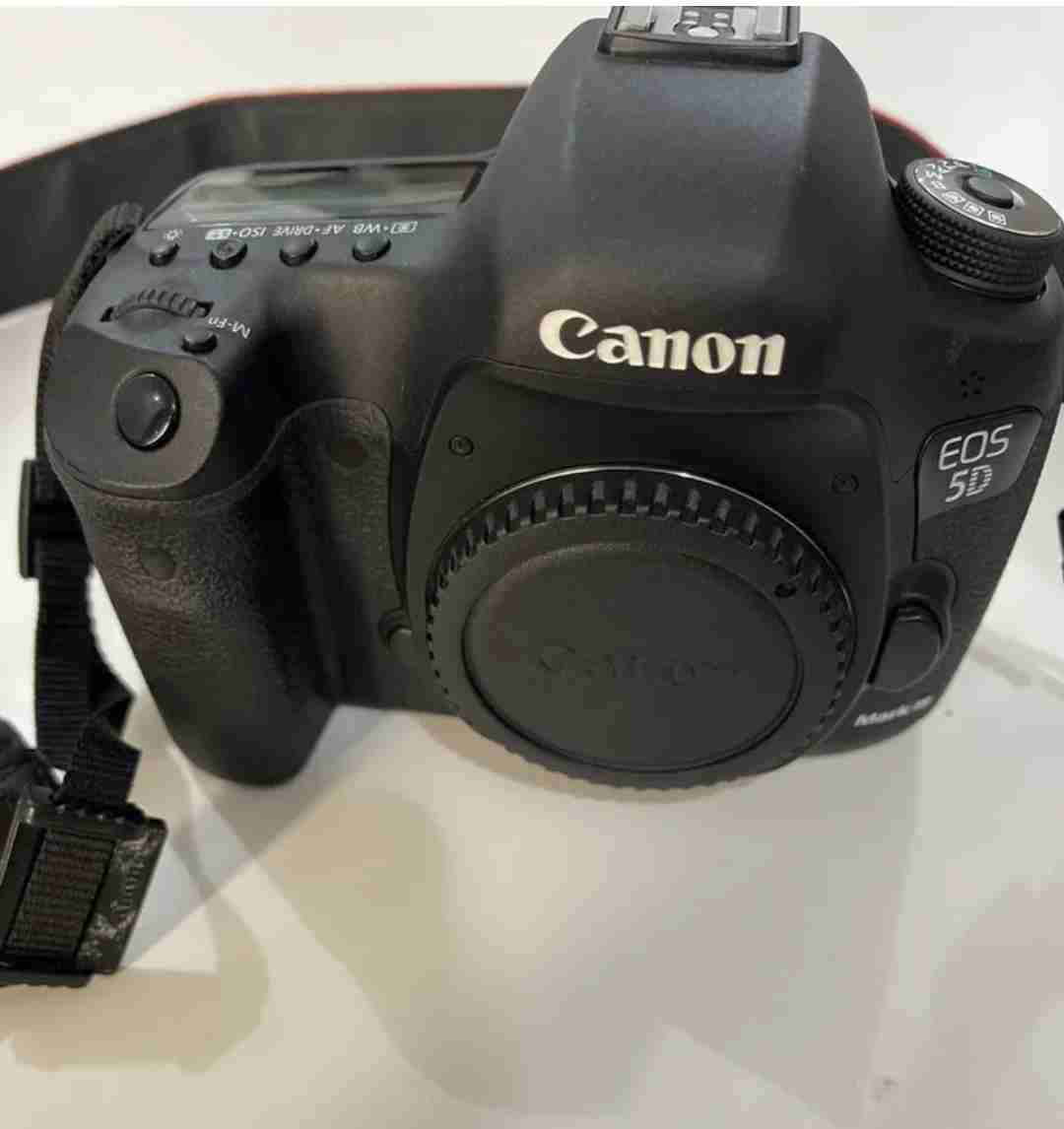 Canon 5D mark 3 excellent condition