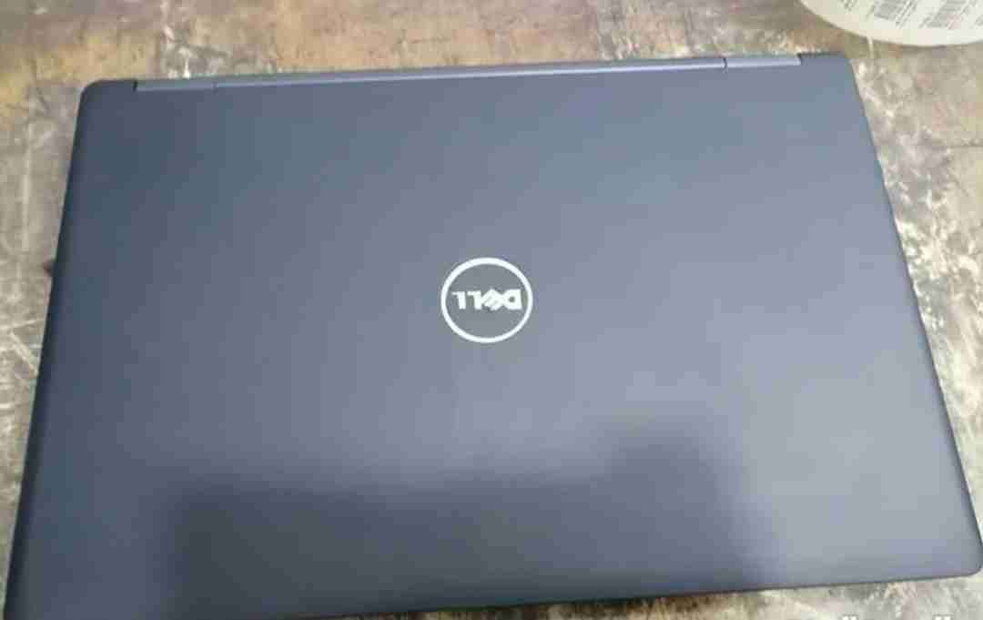 لابتوب Dell core i5 فرز اول الجيل السادس