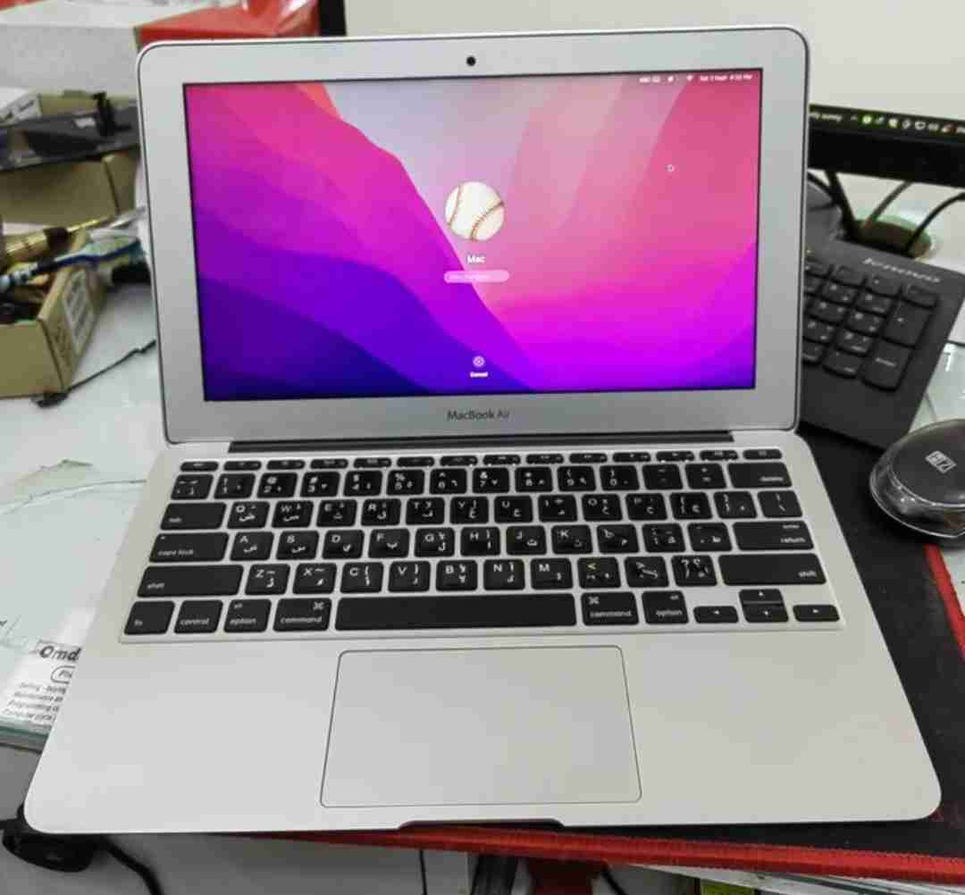 Macbook Air core i5 Ram 4GB SSD 128GB Model 2015 Display 11.6inch