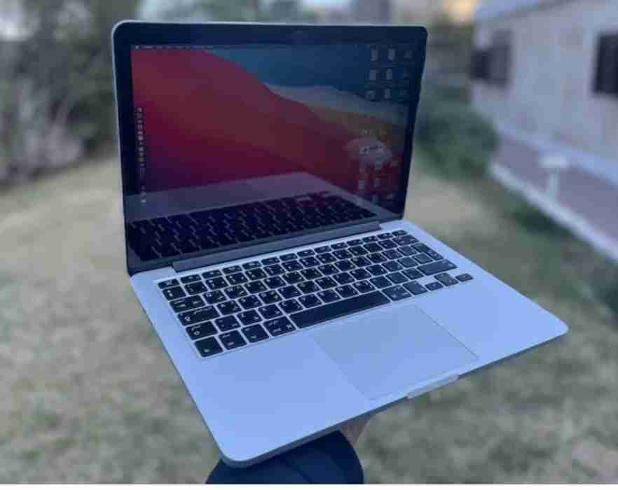 2015 Macbook Pro in excellent condition