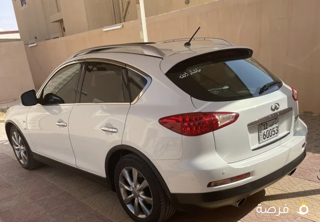 للبيع جيب انفنتي QX50 موديل 2014 بحالة جيدة